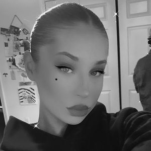 Meet your Posher, Tori